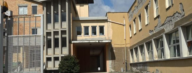 Scuole, Corona: perizie Comune contraddittorie