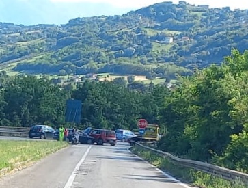 Tangenziale di Benevento, scontro tra auto: due feriti