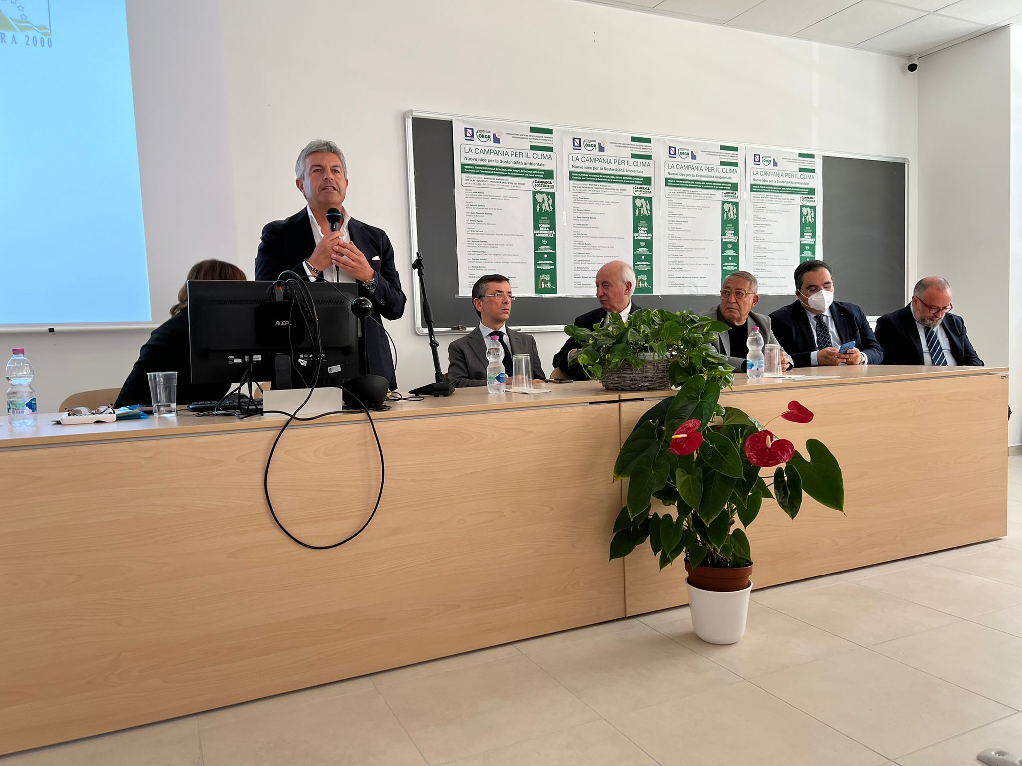 Sostenibilità ambientale, la Regione chiama l’Università: confrontro tra esperti e mondo accademico