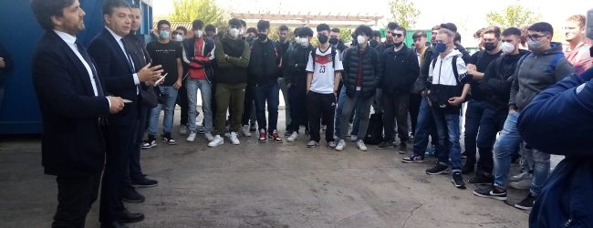 Benevento|Ambien(TiAmo)ci, una lezione ‘tra i rifiuti’ all’ecocentro comunale