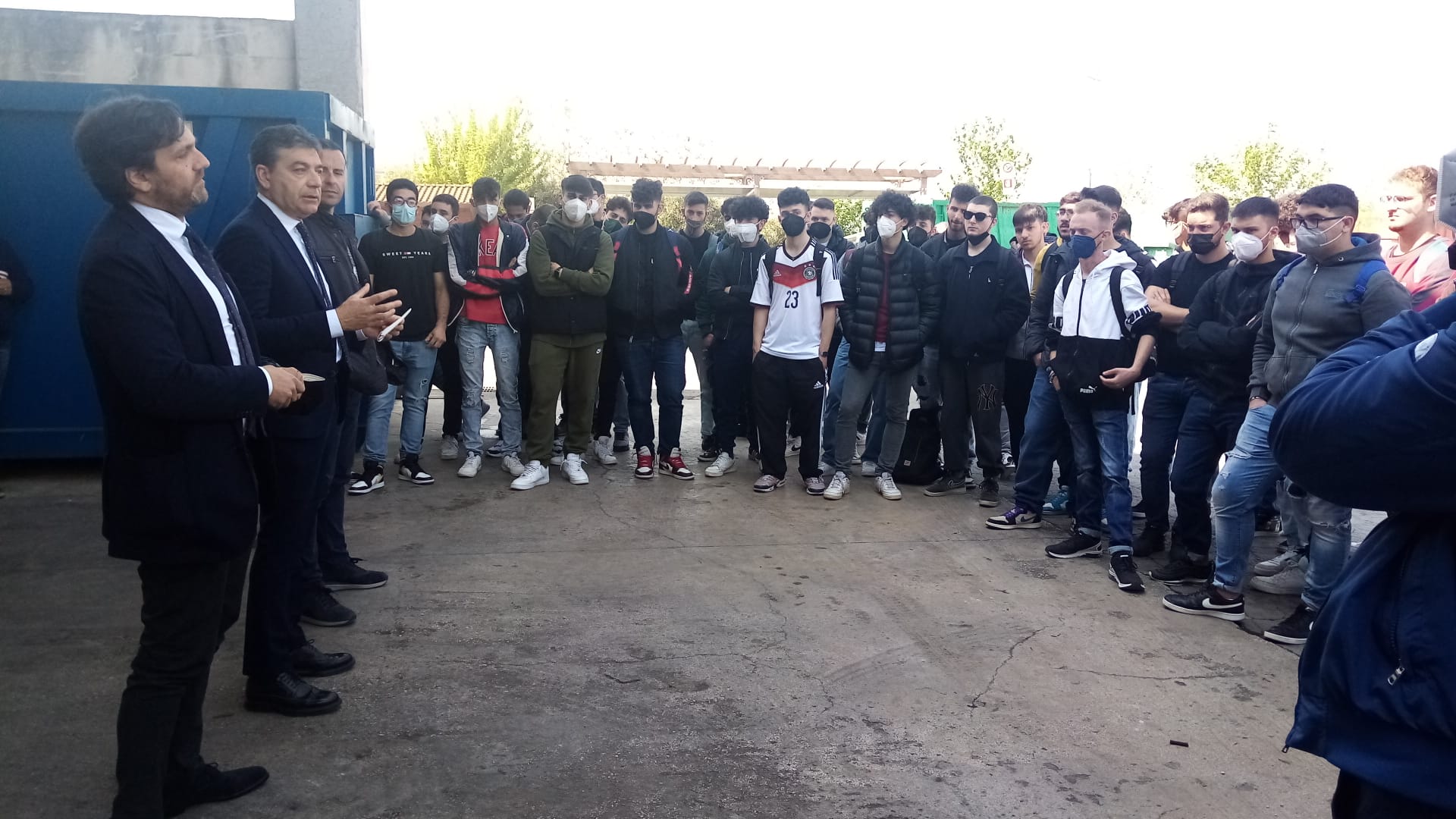 Benevento|Ambien(TiAmo)ci, una lezione ‘tra i rifiuti’ all’ecocentro comunale