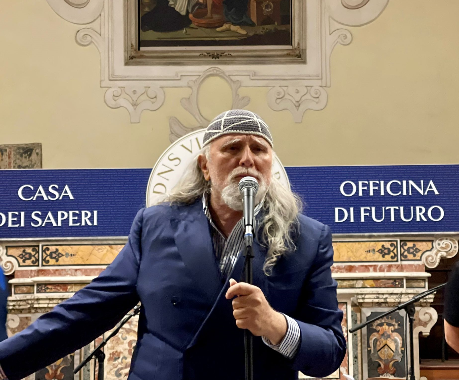 “La scuola della pace”, raccolti 4.450 € con i concerti di Uto Ughi e Moni Ovadia