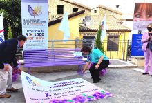 Paupisi|Fibromialgia, inaugurata la panchina viola in piazza don Tommaso Boscaino