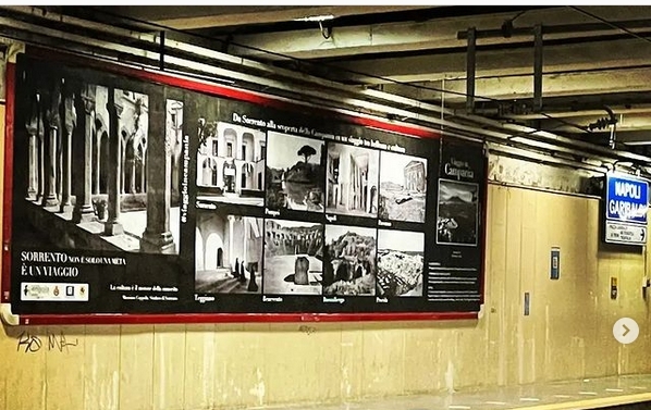 Stazione di Napoli: una installazione murale del fotografo internazionale Giuseppe Leone