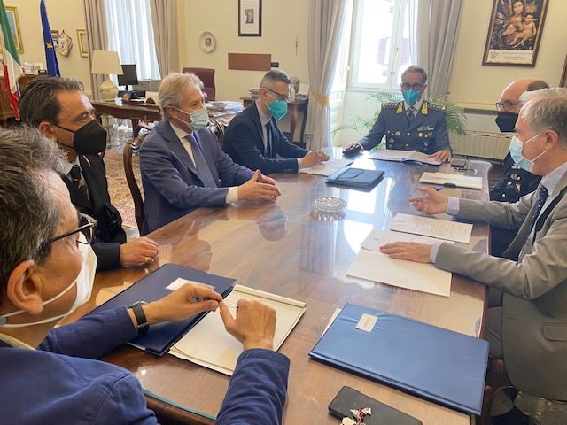 Escalation di furti nel Sannio, riunito il Comitato provinciale per l’ordine e la sicurezza: saranno intensificati i servizi di controllo