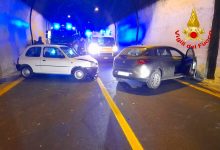 Solofra| Incidente tra 2 auto sotto la galleria, ferite 2 donne. Raccordo bloccato e traffico deviato per diverse ore