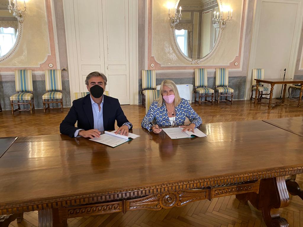 Accoglienza dei cittadini ucraini richiedenti ospitalità, firmato l’accordo tra il prefetto Spena e il sindaco di Cassano