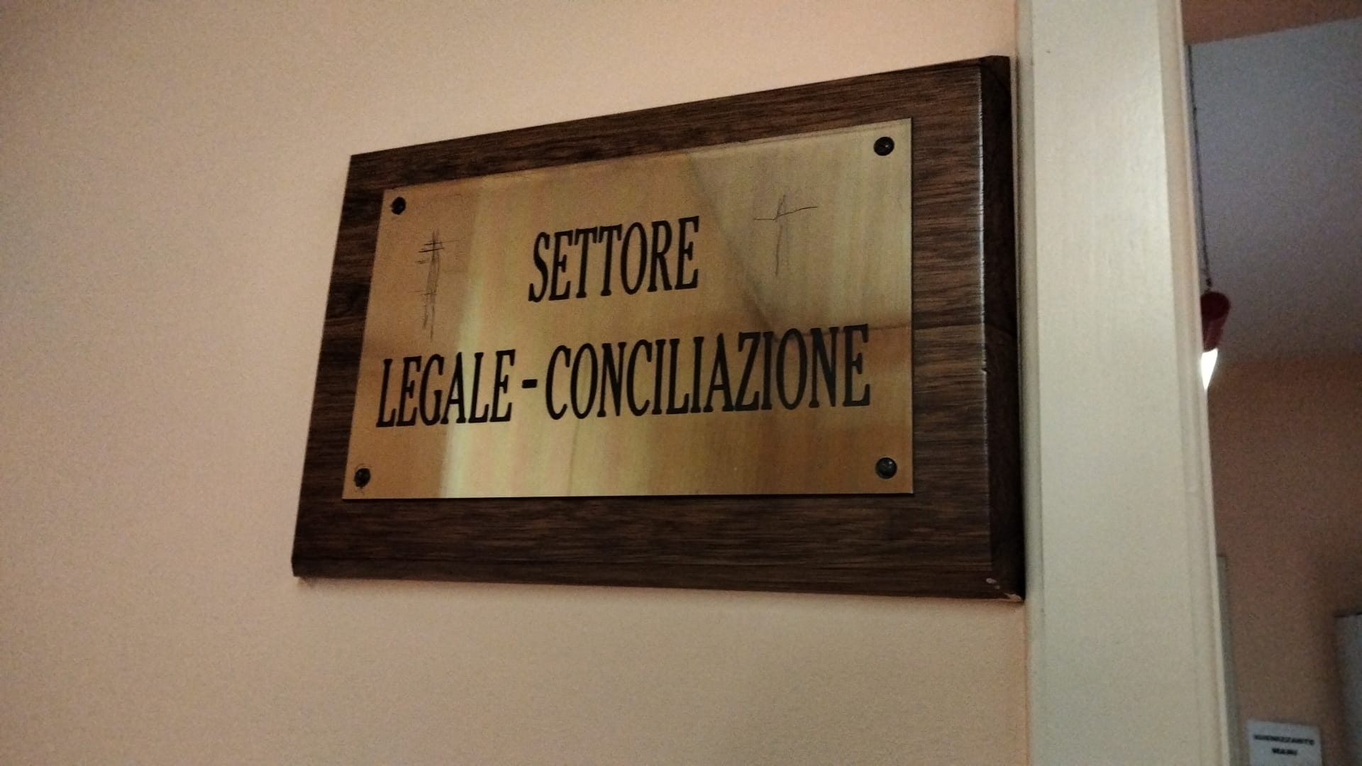 Samte replica al consigliere Fuschini: “si tolga la casacca politica e venga a trovarci”