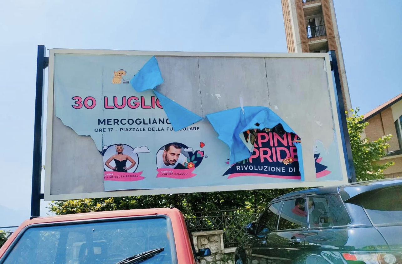 Irpinia Pride, manifestato strappato. Apple Pie: “Non meritiamo un gesto cosi, faremo sentire più forte la nostra voce”