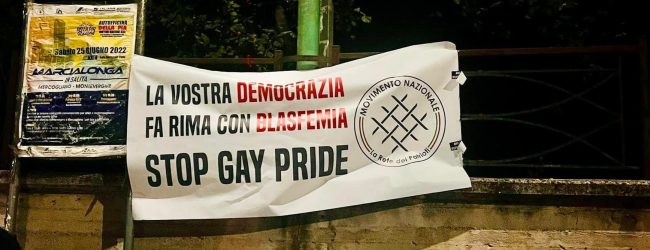 Irpinia Pride, spuntano anche gli striscioni di protesta