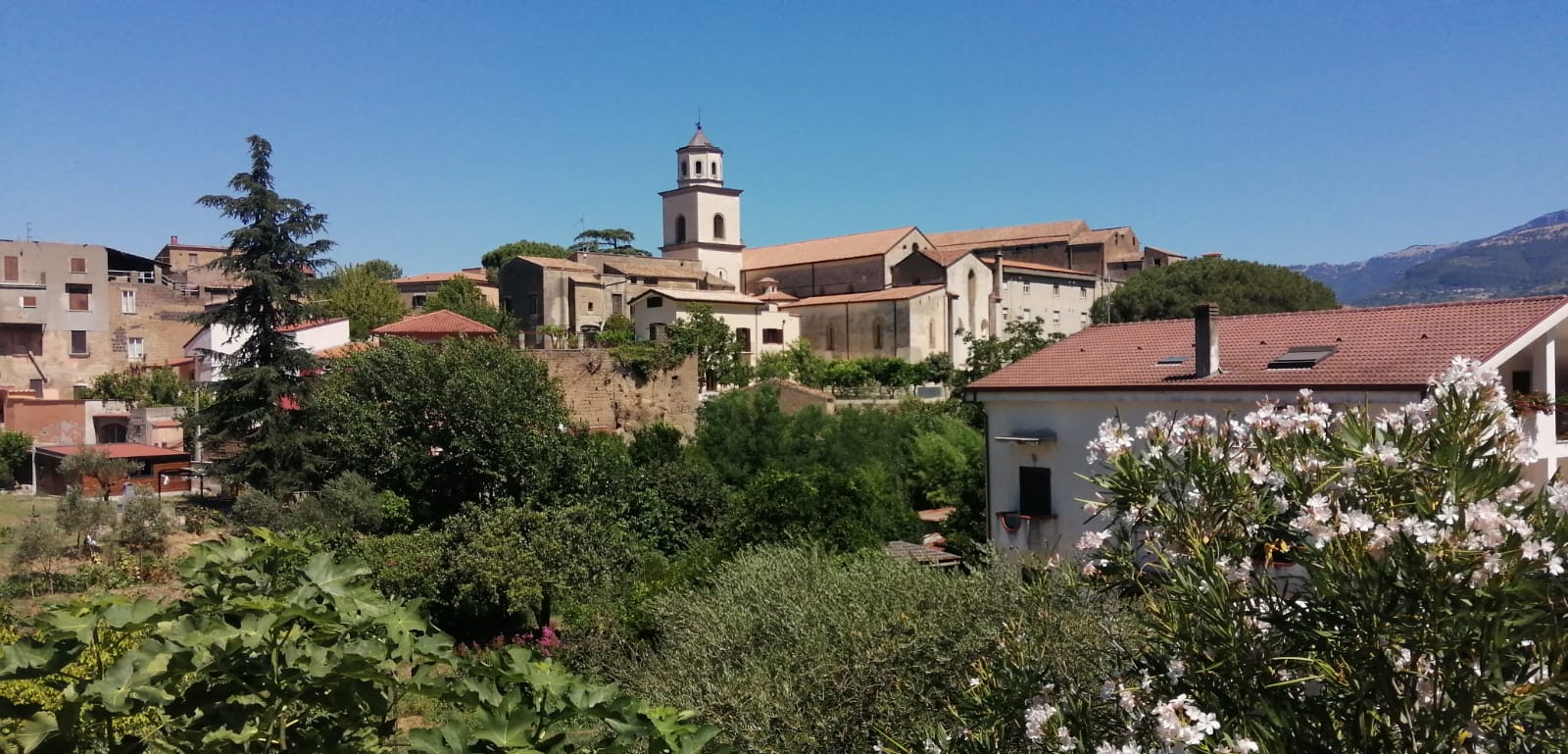 Schiaffi pugni e spintoni ai genitori, misure cautelari per un 27enne di Sant’Agata de’ Goti