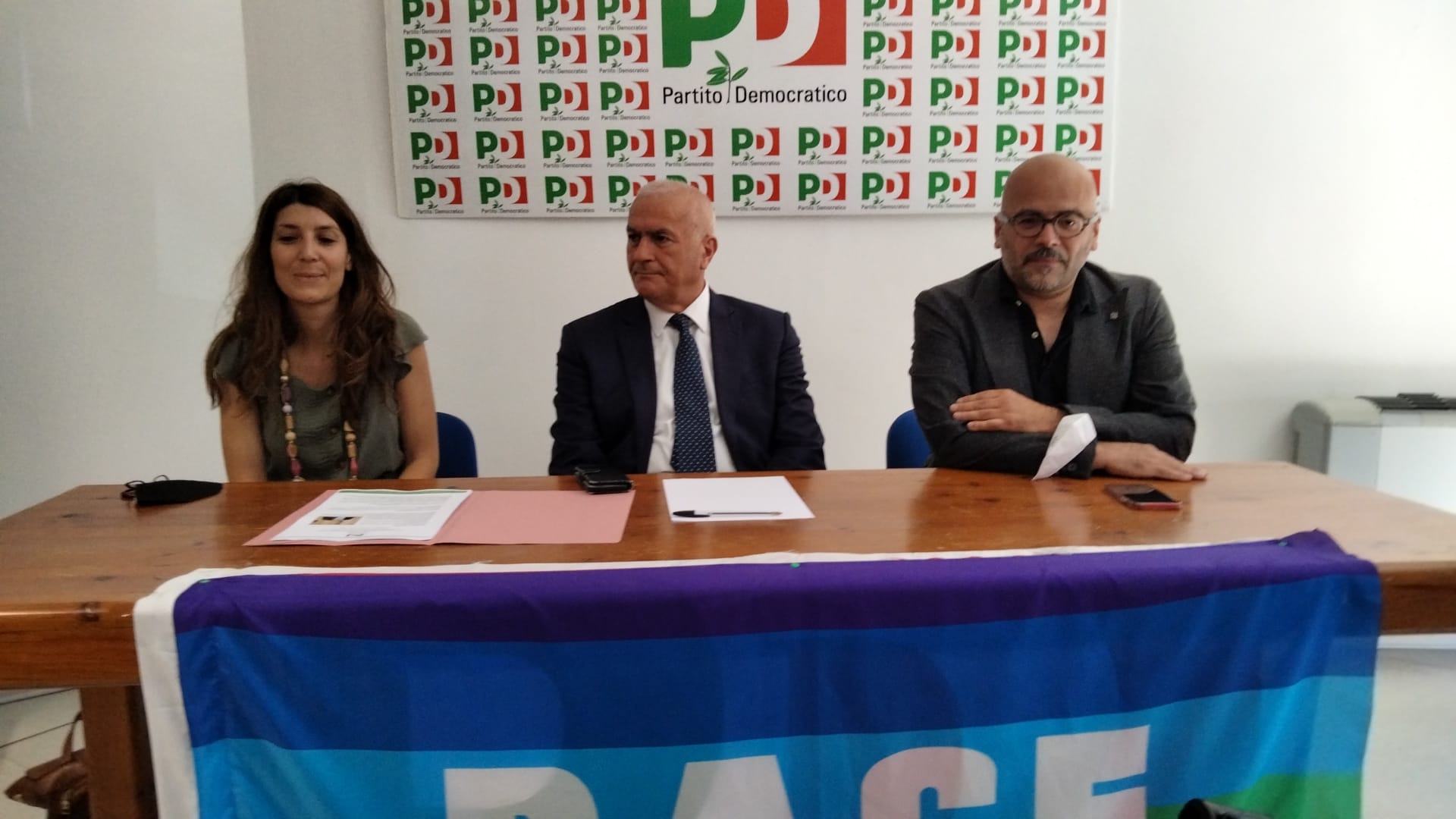 “Borbone” e “vassallo”, Calzone calibra la  candidatura