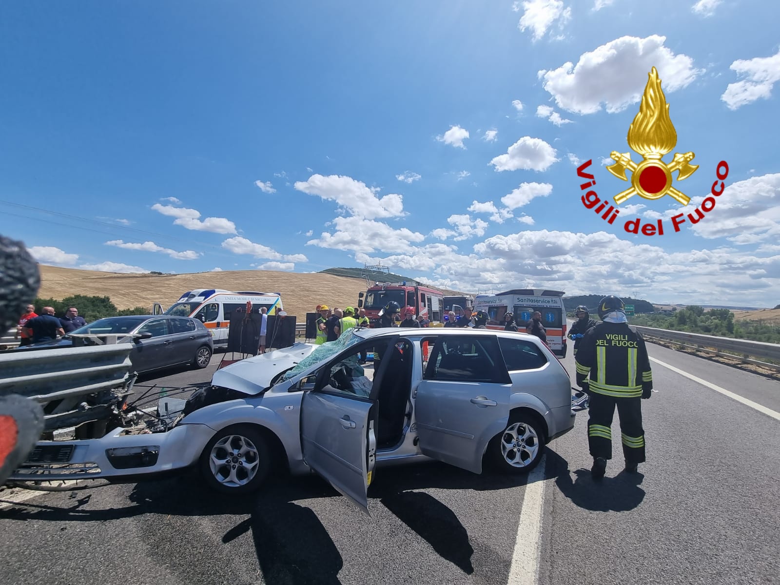 Lacedonia| Auto contro il guard rail sull’A16, famiglia portata in eliambulanza all’ospedale di Foggia