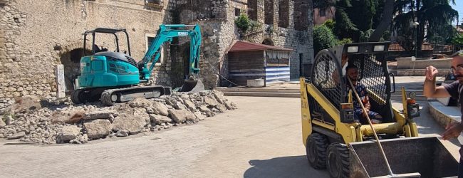 Montesarchio/Al via rimozione dell’area cantiere nella Villa comunale