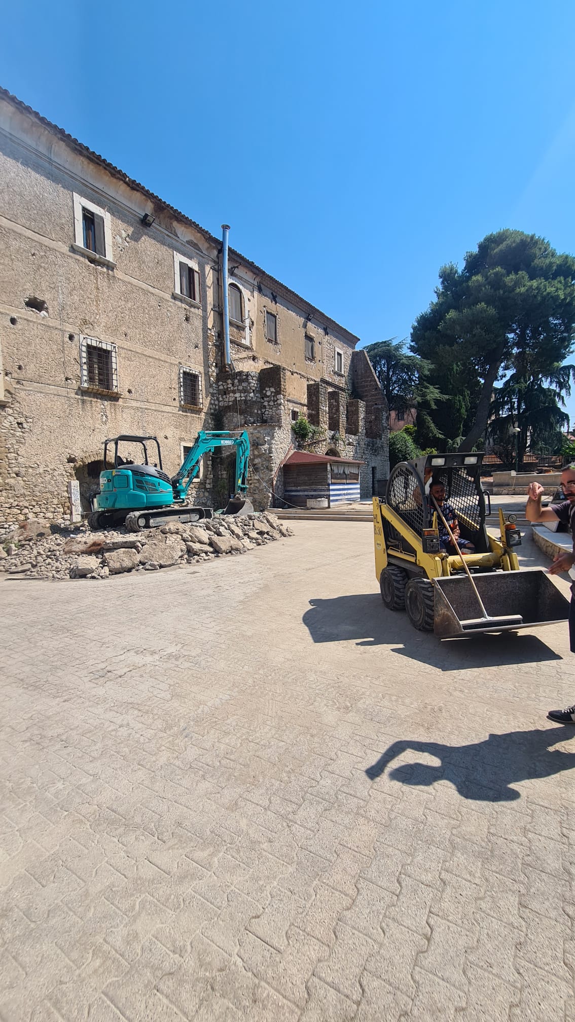 Montesarchio/Al via rimozione dell’area cantiere nella Villa comunale