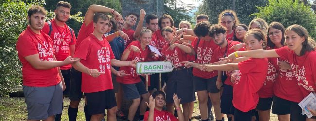 Scritta “Bagni” sotto la stele di Delcogliano e Iermano, il sindaco Mastella: “Atto di insensibilità morale”