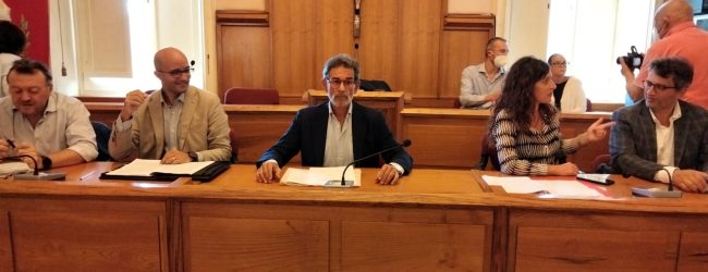 Conti pubblici: Alternativa attacca, Mastella risponde