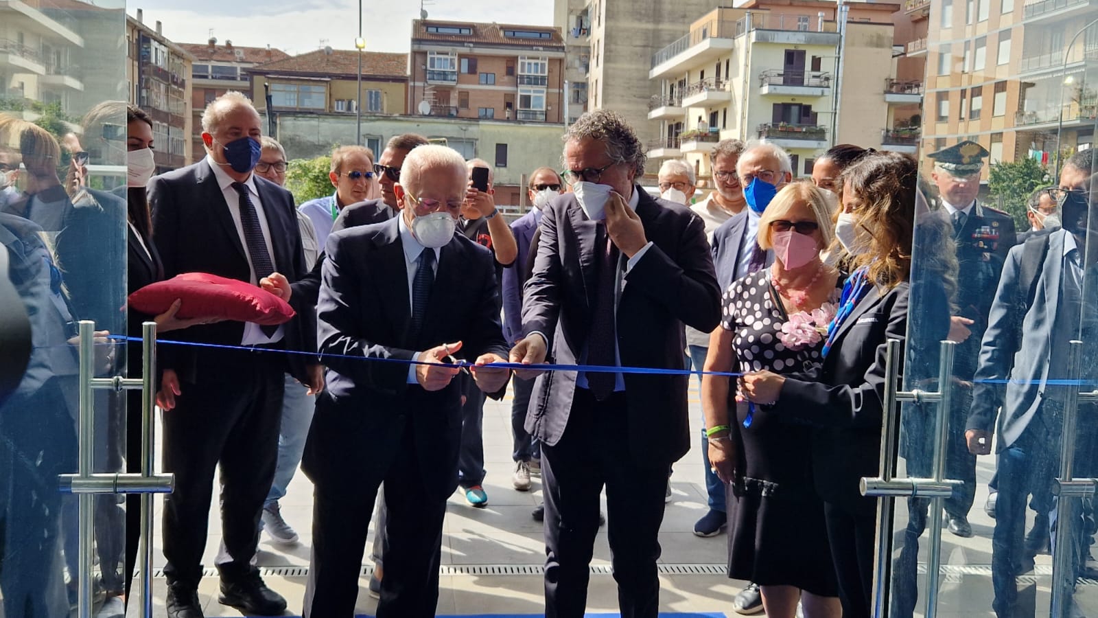 Avellino| Inaugurata da De Luca l’autostazione. Acconcia (Air): trasporto pubblico, Campania modello per il Sud