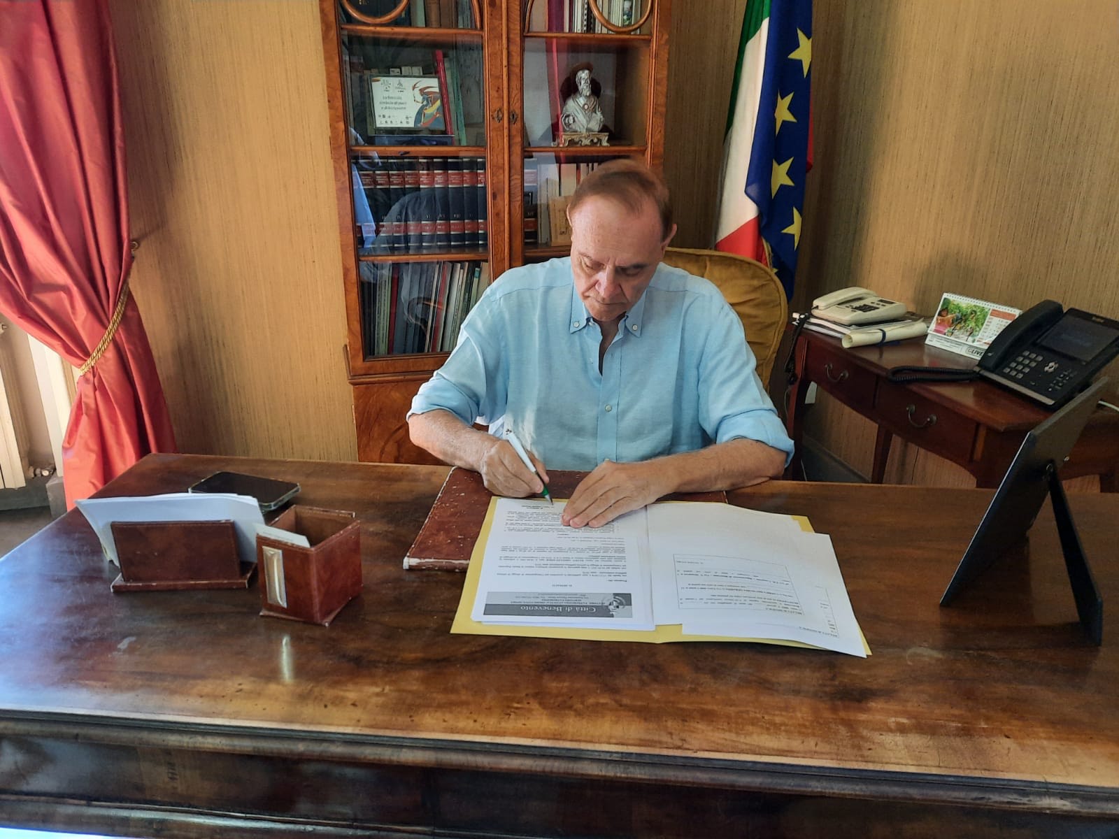 Alloggi Capodimonte, il sindaco firma le ordinanze di assegnazione degli immobili