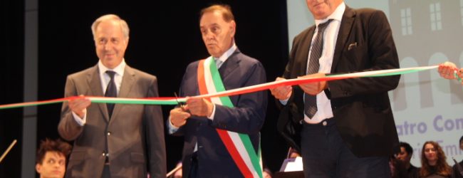 Il Teatro Comunale si riconsegna alla citta’