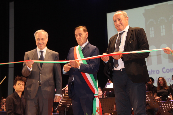 Il Teatro Comunale si riconsegna alla citta’