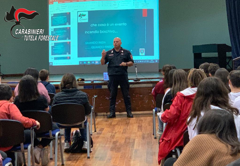 La Forestale compie 200 anni, in Irpinia iniziative di educazione ambientale nelle scuole