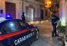 Palpeggia una ragazza a passeggio con il fidanzato, lite e feriti nel centro storico di Benevento