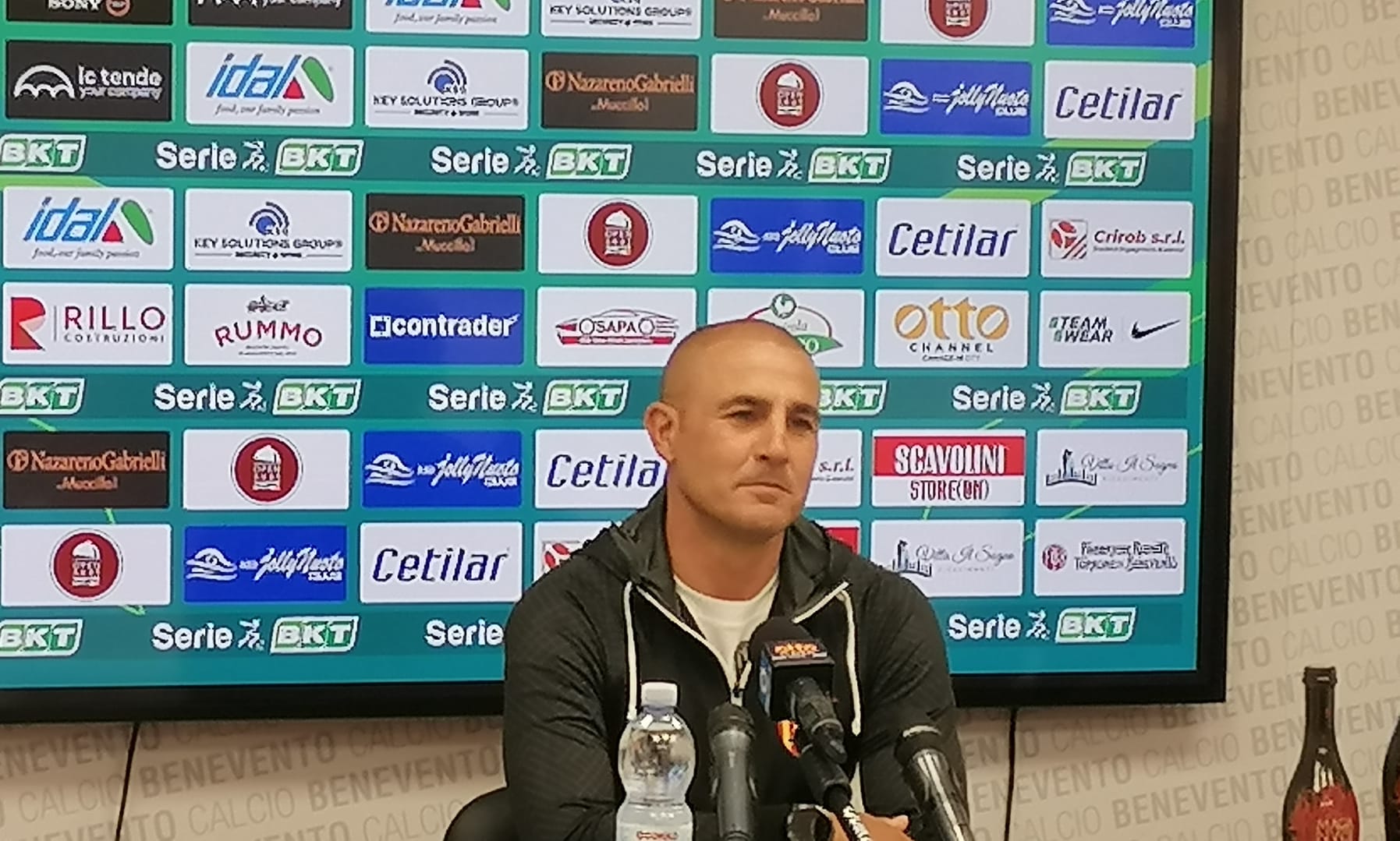 Benevento, Cannavaro: “Non ho la bacchetta magica. Dobbiamo star attenti a non farci tradire dall’entusiasmo del mio arrivo”