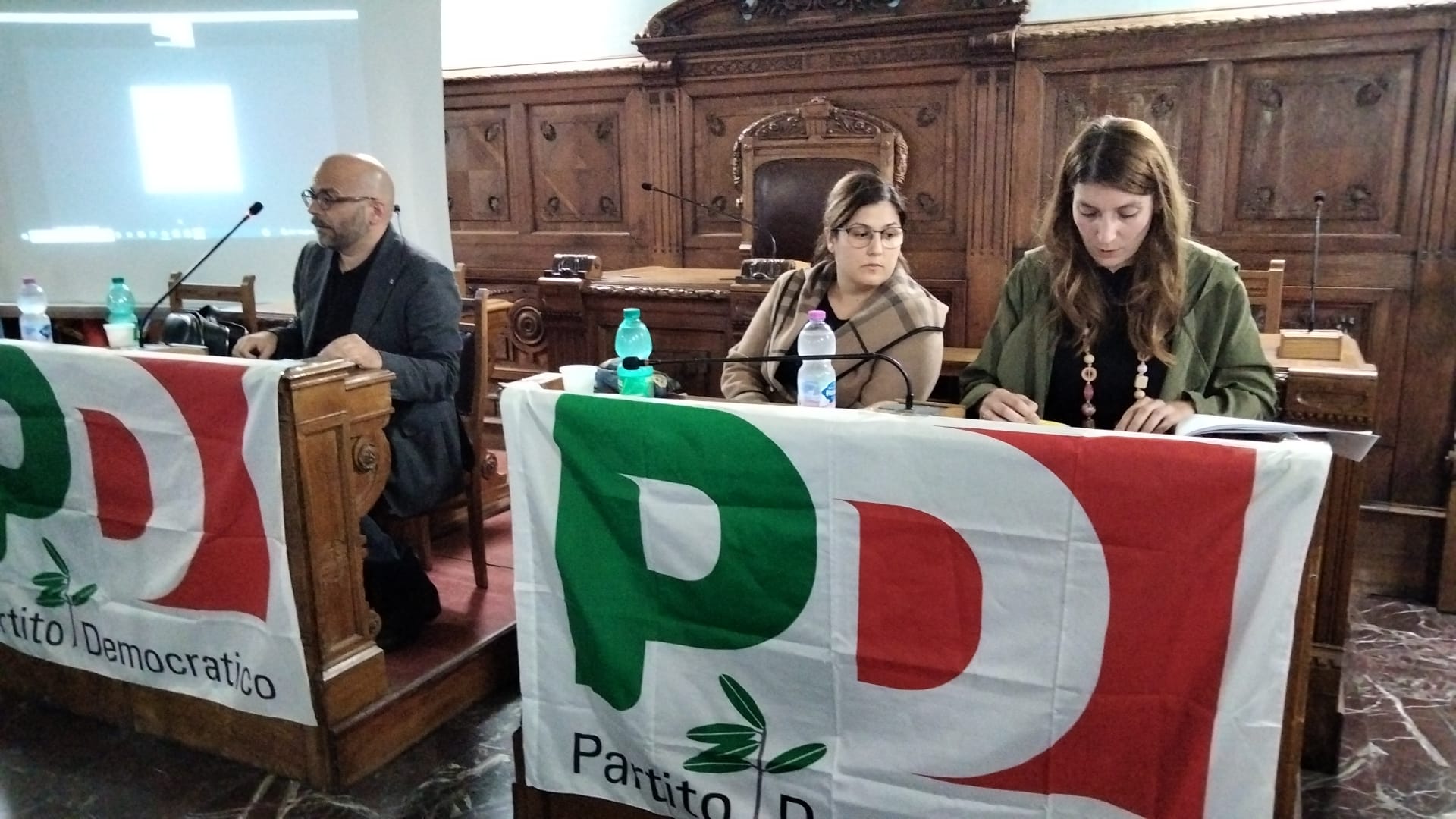 PD, bagarre senza fine: Pepe sfiduciata ma niente dimissioni