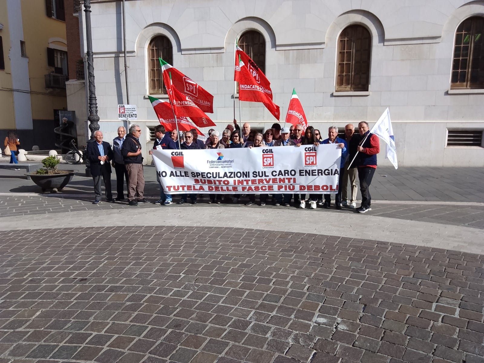 Crisi energetica, Cgil e Federconsumatori in piazza