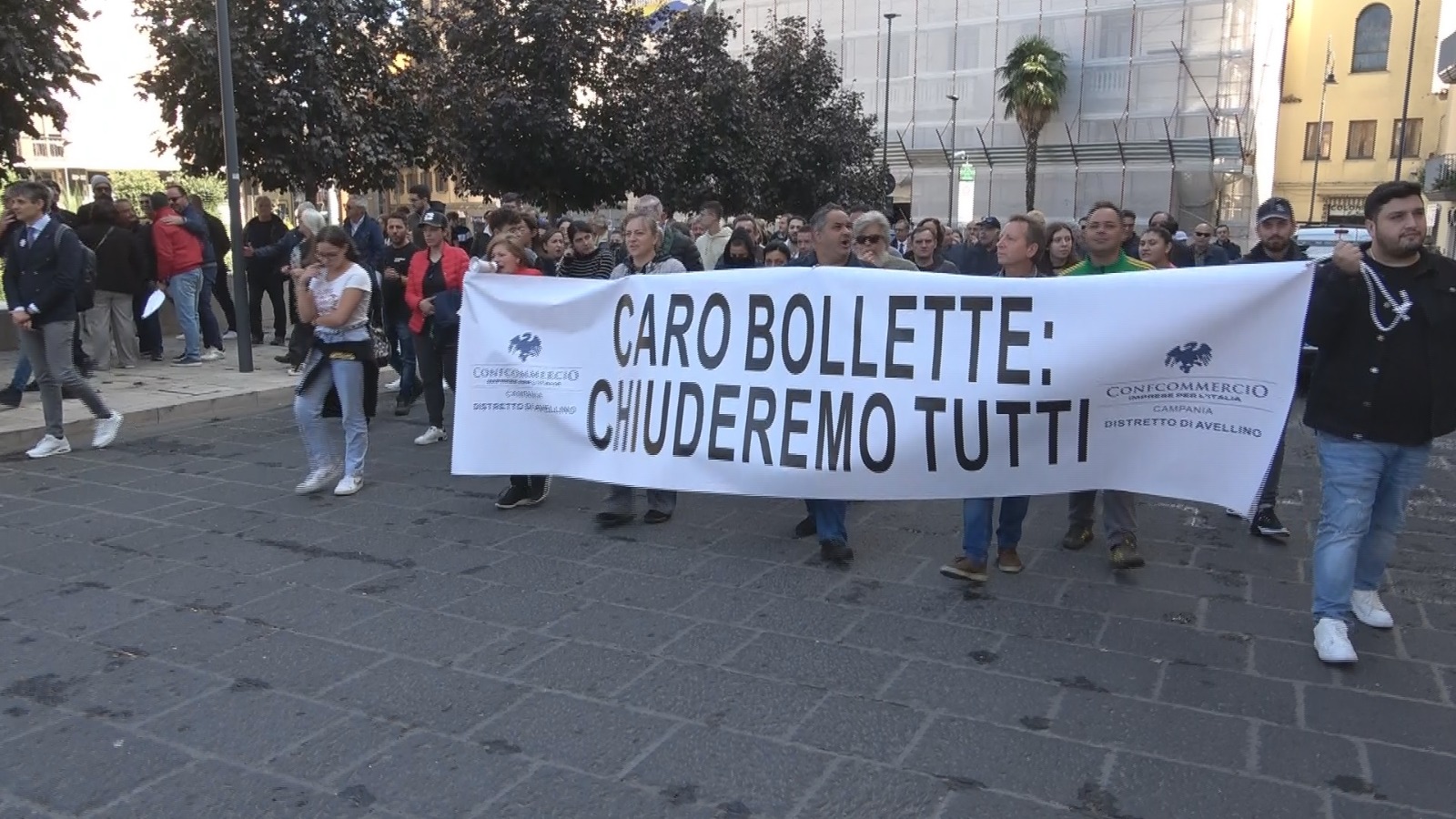 Avellino| Caro bollette, commercianti di nuovo in piazza l’8 novembre. Appello alla partecipazione