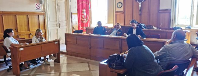 Piano di efficientamento energetico comunale, il sindaco Mastella e l’assessore Serluca hanno incontrato i dirigenti scolastici