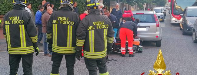 Avellino| Scontro tra auto e ciclomotore, ragazzo trasportato all’ospedale “Moscati”