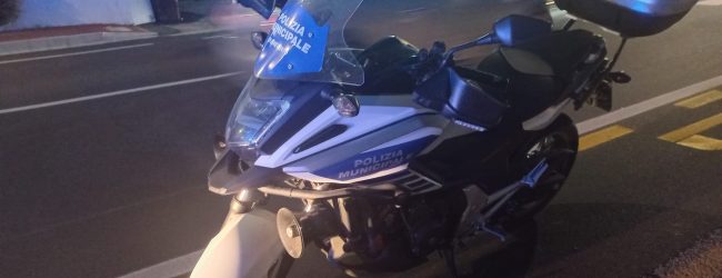 Fugge dopo un incidente in via Fratelli Roselli, 31enne identificato dalla Polizia Municipale