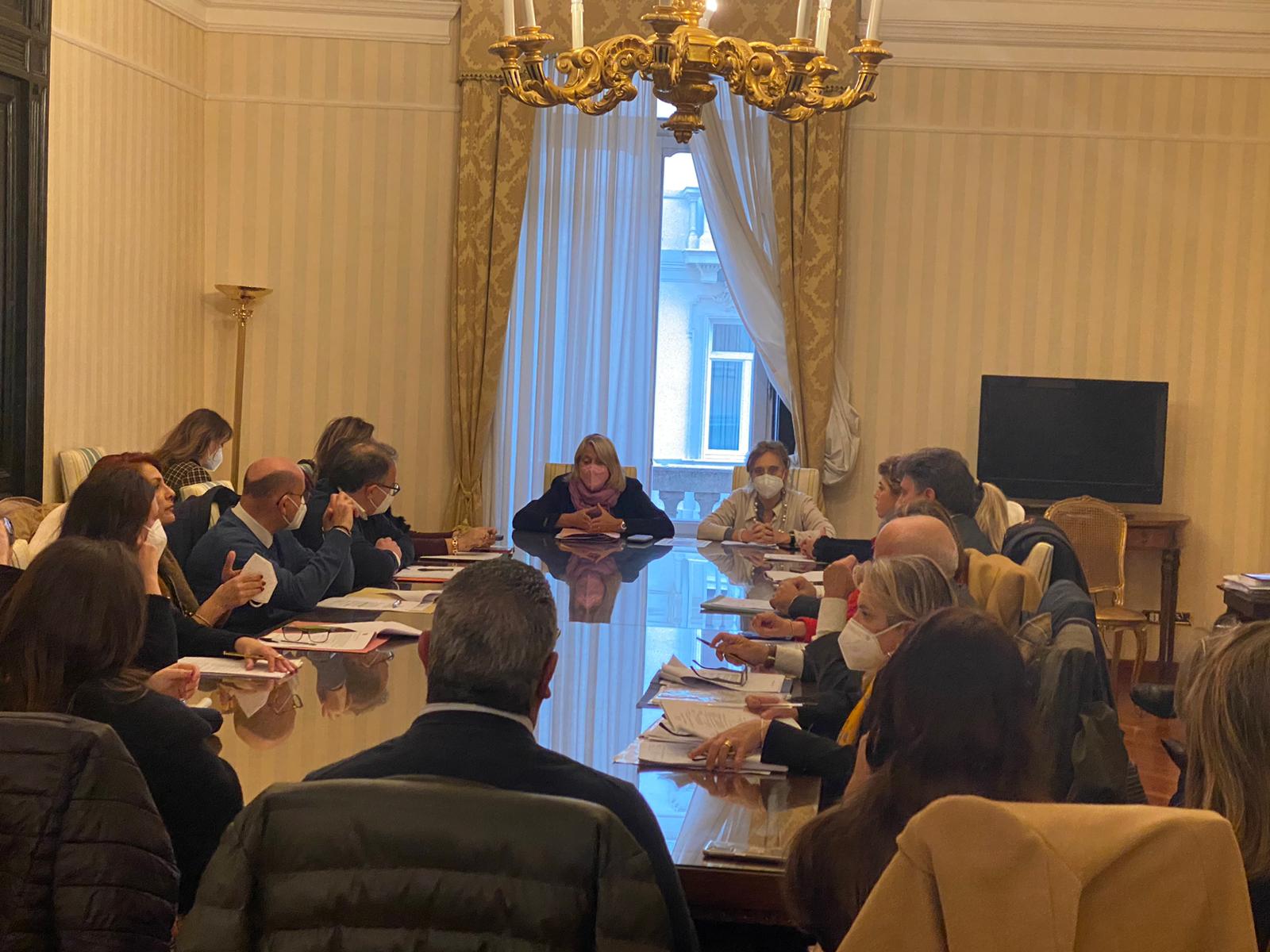 Avellino| Violenza sulle donne, tavolo in prefettura su ascolto e accoglienza