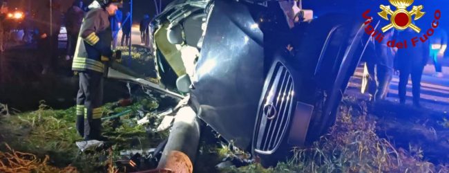 Frigento| Auto sbanda e si ribalta, gravi un uomo e un ragazzo