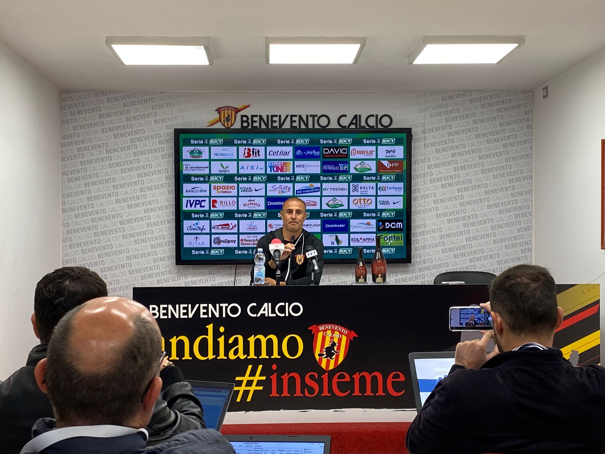 Benevento, Cannavaro: “Meritavamo di vincere. Gli applausi ci fanno capire che è la strada giusta”