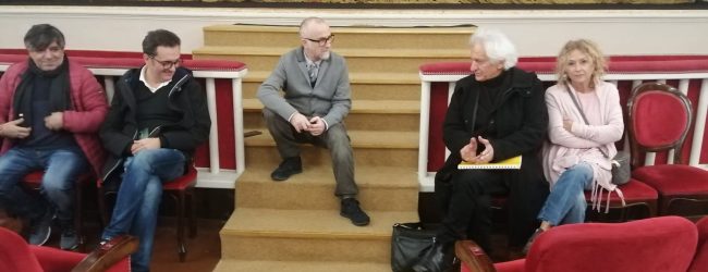 Nello Mascia torna in città al Comunale con lo spettacolo: “A che servono questi quattrini”