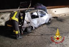 Lacedonia| Auto sbatte contro le barriere sull’A16 e prende fuoco, ferite due persone