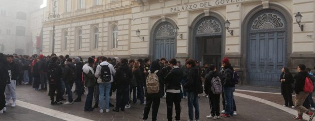 Aule fredde all’Istituto Tecnico Lucarelli di Benevento, gli studenti: siamo in attesa della nuova caldaia