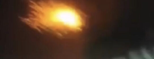 Fulmine cade a Reino, il momento ripreso da un cellulare