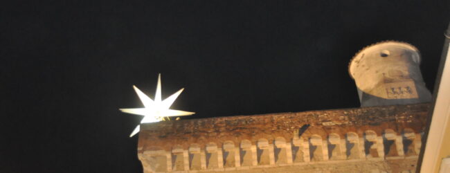 Benevento, la “Stella cometa” brilla sulla Rocca dei Rettori