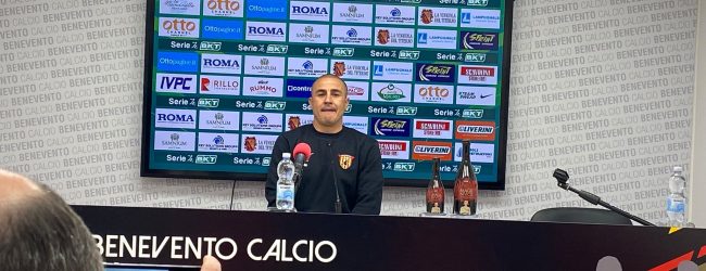 Benevento, Cannavaro: “Guardo la classifica dietro, non commettiamo l’errore di esaltarci”