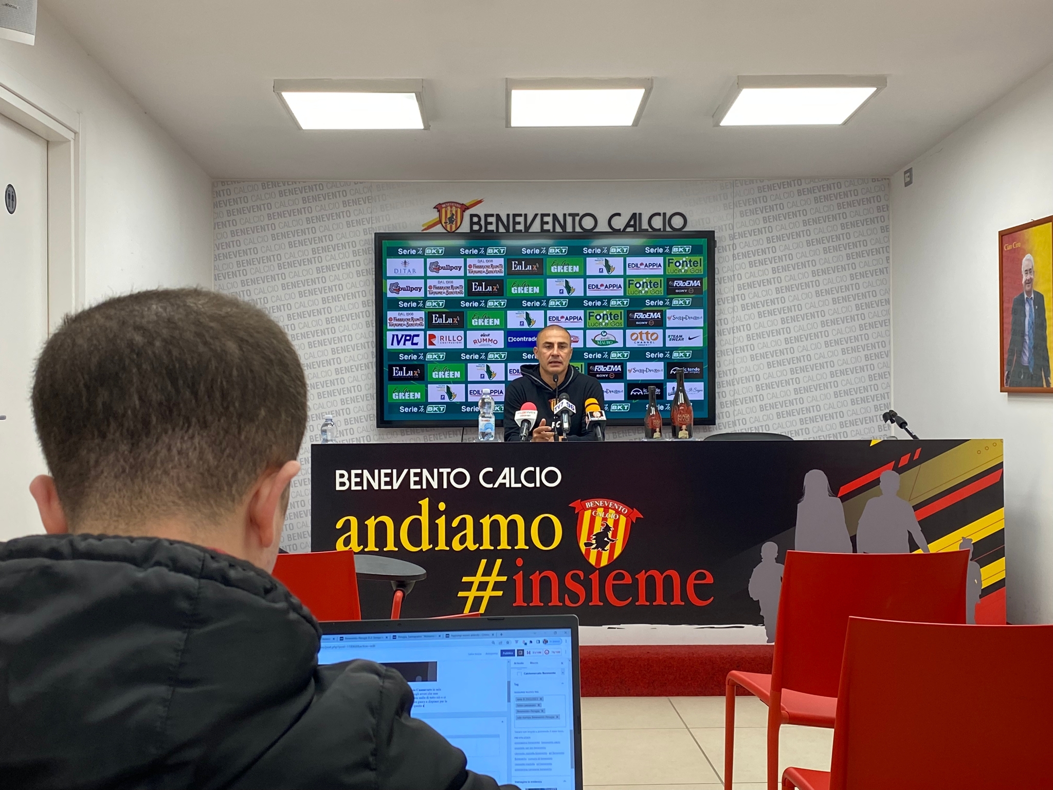 Benevento, Cannavaro: “La partita più brutta da quando sono qui. La casa di cura dopo un po’ chiude, o ci diamo una svegliata o si rischia”