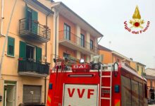 Lioni| Incendio in un’abitazione, coppia con figlio si rifugia al terzo piano per scampare alle fiamme