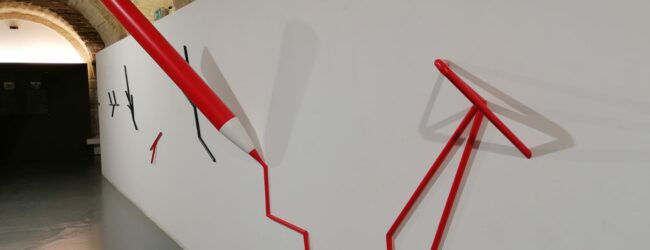 “Neighborhood”, la mostra sugli artisti di Via Varco resterà aperta fino al 7 gennaio