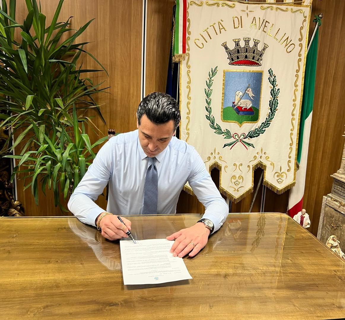 Maltempo, Festa ha deciso: domani scuole chiuse anche ad Avellino