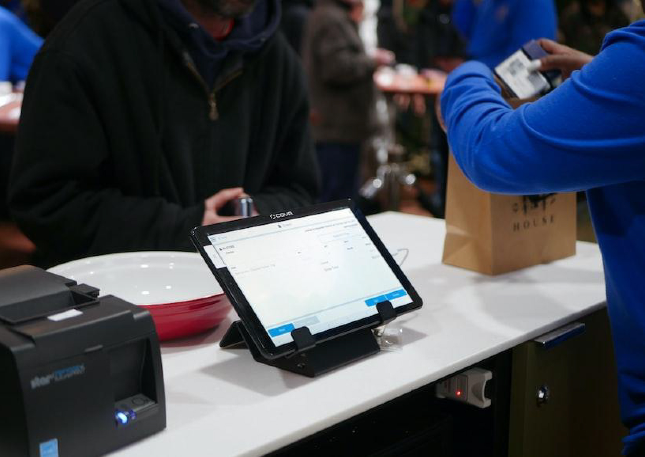 Perché aprire un negozio online o fisico?