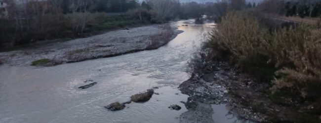Montoro| Sequestrata attività di autofficina e carrozzeria, inquinava la Solofrana