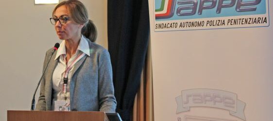 Ariano Irpino| Alta tensione nel carcere, detenuto frattura dito a un agente. La protesta del Sappe